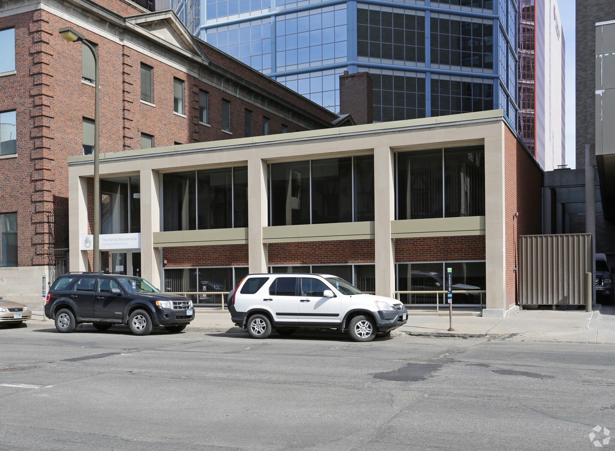 414 S 8th St, Minneapolis, MN à louer Photo principale– Image 1 sur 5