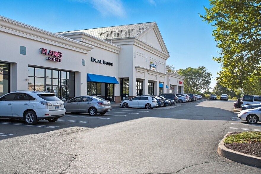 70 Buckland Rd, South Windsor, CT à louer - Photo principale – Image 1 sur 9
