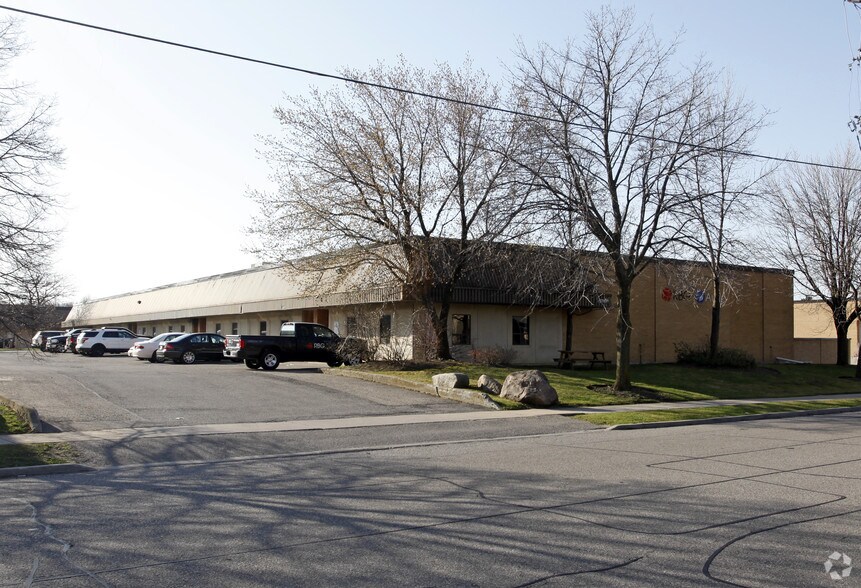 570 Orwell St, Mississauga, ON à louer - Photo principale – Image 1 sur 2