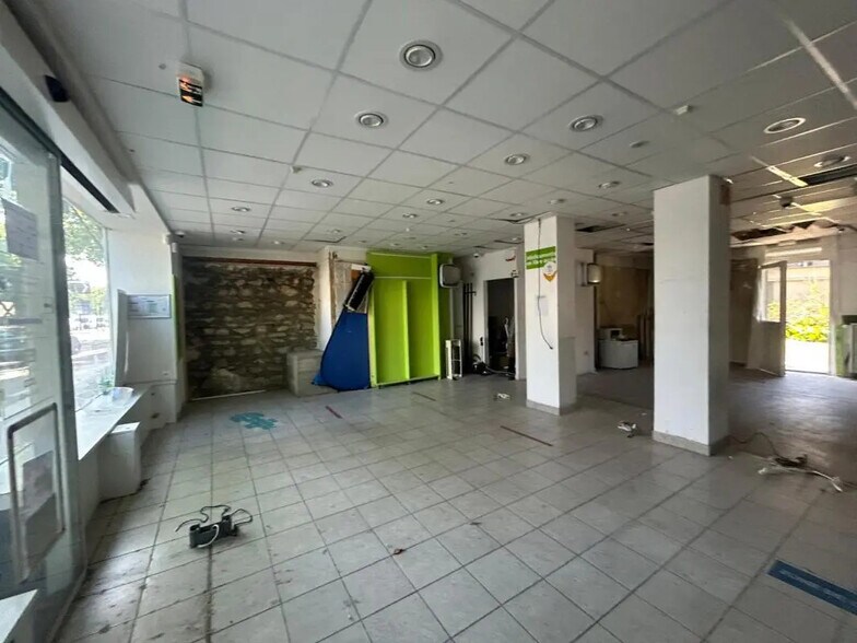 Local commercial dans Boulogne-Billancourt à louer - Photo de l’immeuble – Image 3 sur 7