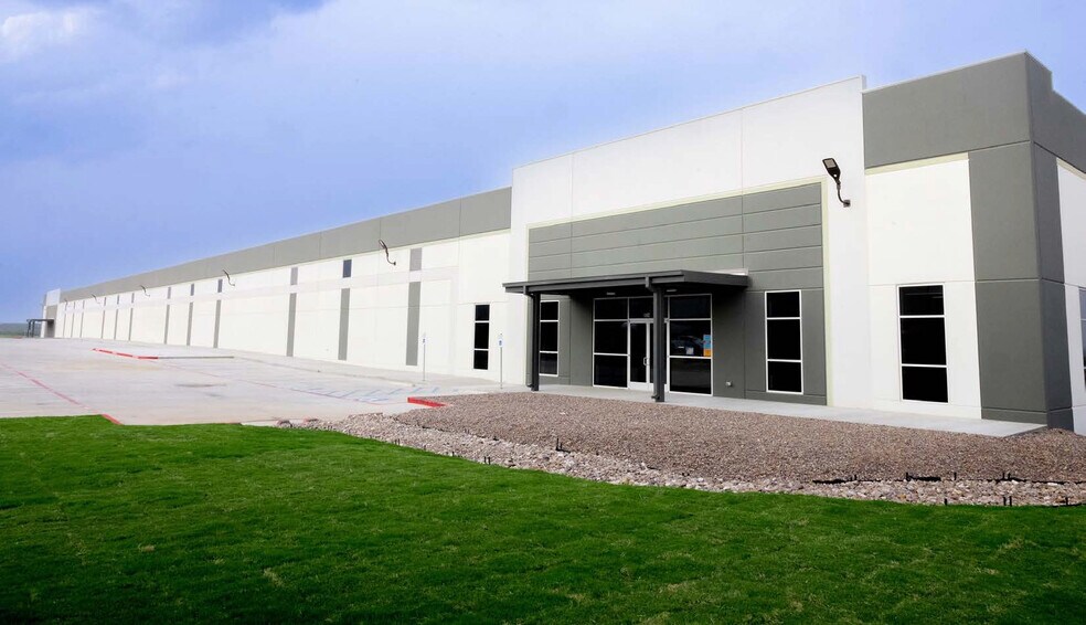 854 Nicolas D. Hachar, Laredo, TX à louer - Photo de l’immeuble – Image 1 sur 5
