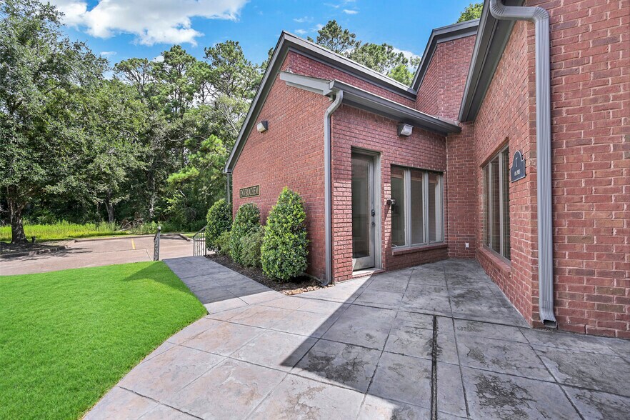 7 Oaktree St, Friendswood, TX à vendre - Photo de l’immeuble – Image 2 sur 44