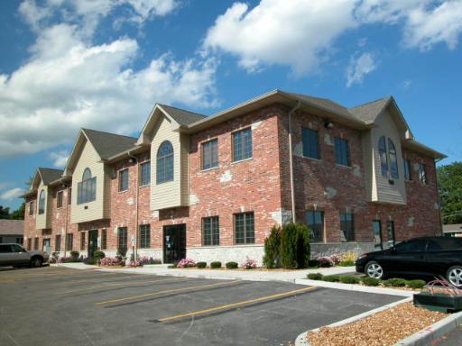 120 Batson Ct, New Lenox, IL à louer - Photo de l’immeuble – Image 3 sur 21