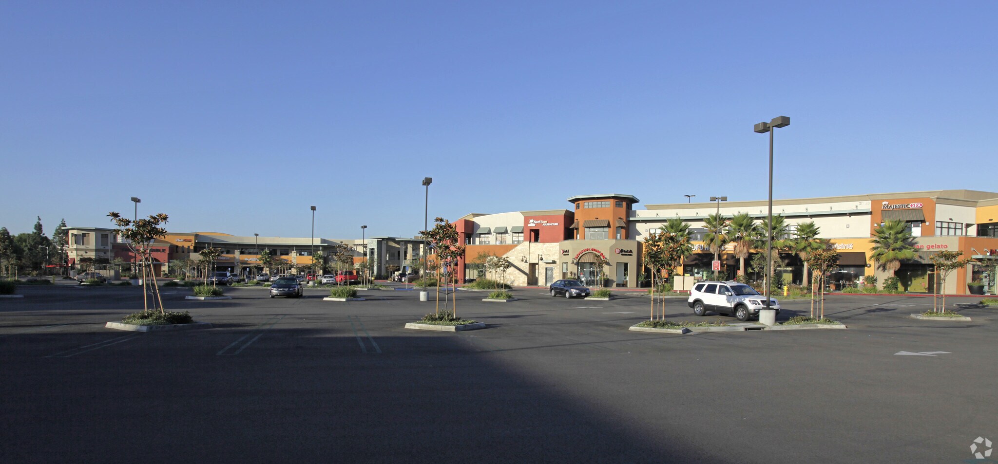 2700 Alton Pky, Irvine, CA à louer Photo de l’immeuble– Image 1 sur 10