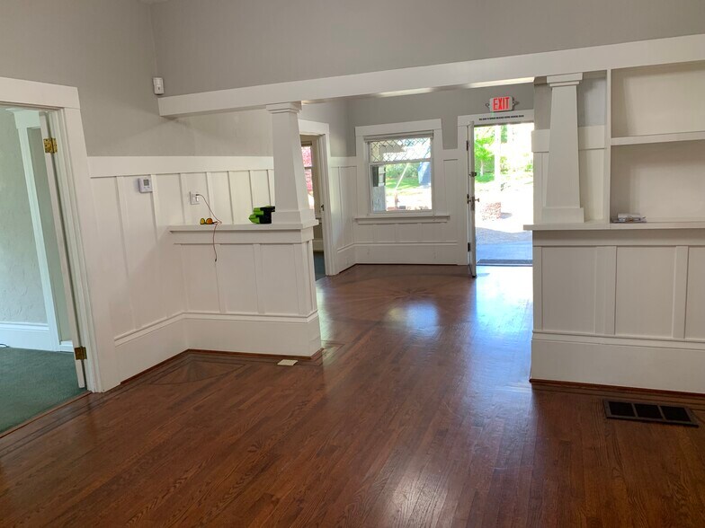 1056 Division St, Pleasanton, CA à louer - Photo de l’immeuble – Image 3 sur 5