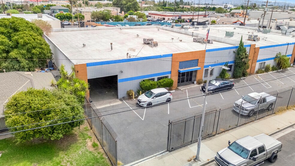 7314 Radford Ave, North Hollywood, CA à louer - Photo de l’immeuble – Image 2 sur 8
