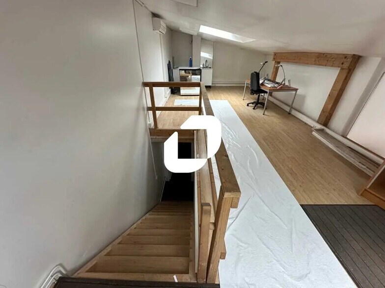Bureau dans Enghien-les-Bains à louer - Photo de l’immeuble – Image 2 sur 16