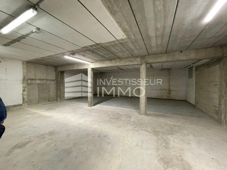 Local commercial dans Melun à louer - Photo de l’immeuble – Image 3 sur 6