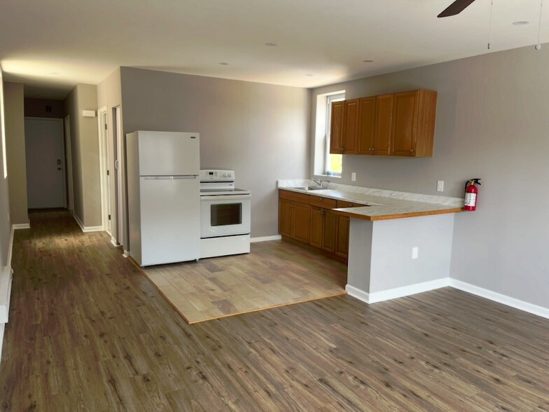 637 Macdade Blvd, Collingdale, PA à vendre - Photo de l’immeuble – Image 3 sur 9