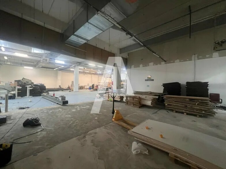 Local d’activités dans Ivry-sur-Seine à louer - Photo intérieure – Image 2 sur 4