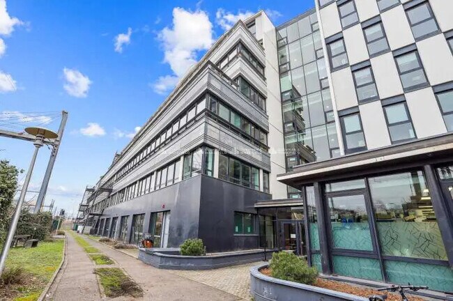 Plus de détails pour 117 Boulevard Marius Vivier-Merle, Lyon - Bureau à louer