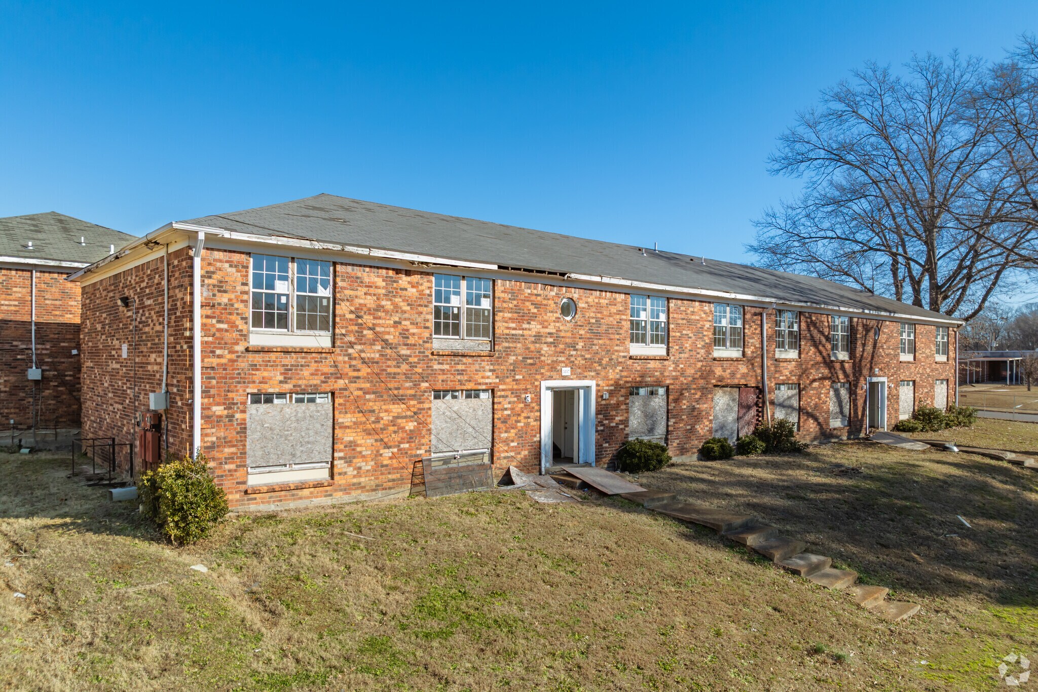 1717 Crimson Cir, Memphis, TN à vendre Photo de l’immeuble– Image 1 sur 15