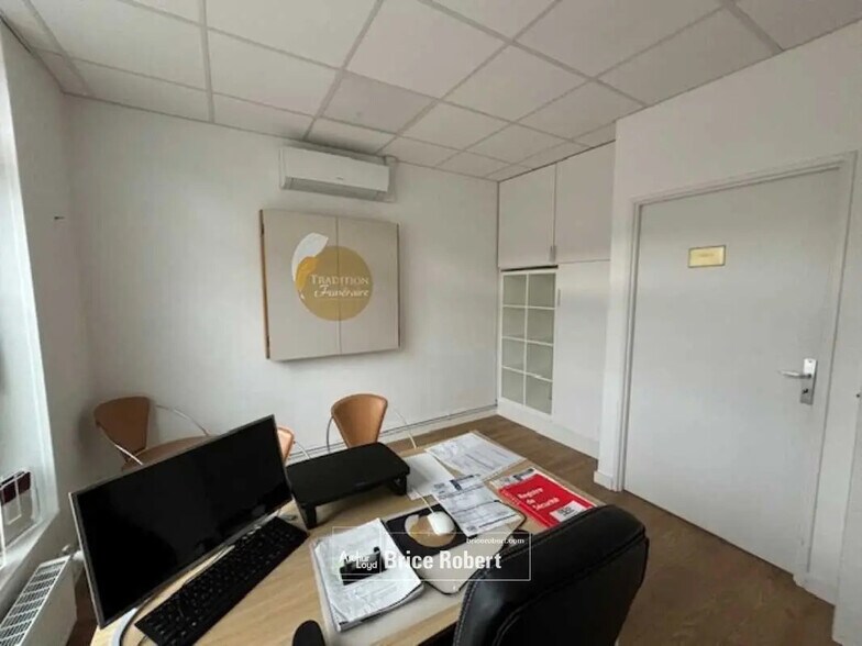 Bureau dans Lyon à louer - Photo de l’immeuble – Image 3 sur 7