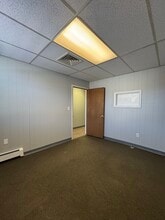 77 Meadow St, Holyoke, MA à louer Photo intérieure– Image 2 sur 14