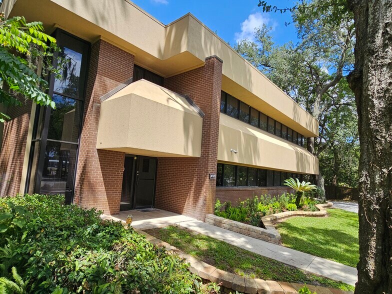 3098 W Lake Mary Blvd, Lake Mary, FL à louer - Photo de l’immeuble – Image 1 sur 5