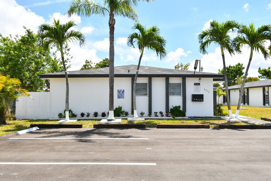 6032 SW 25th St, Miramar, FL à vendre - Photo de l’immeuble – Image 3 sur 9