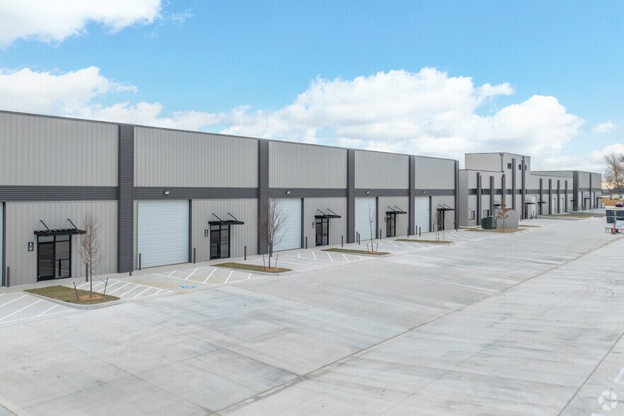 6240 E 15th St, Tulsa, OK à vendre - Photo de l’immeuble – Image 3 sur 5