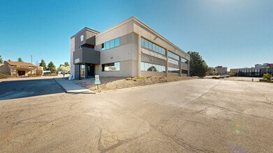 6886 S Yosemite St, Englewood, CO à louer Photo de l’immeuble– Image 1 sur 1