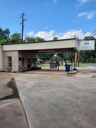 Plus de détails pour 1124 E Houston Ave, Crockett, TX - Local commercial à vendre