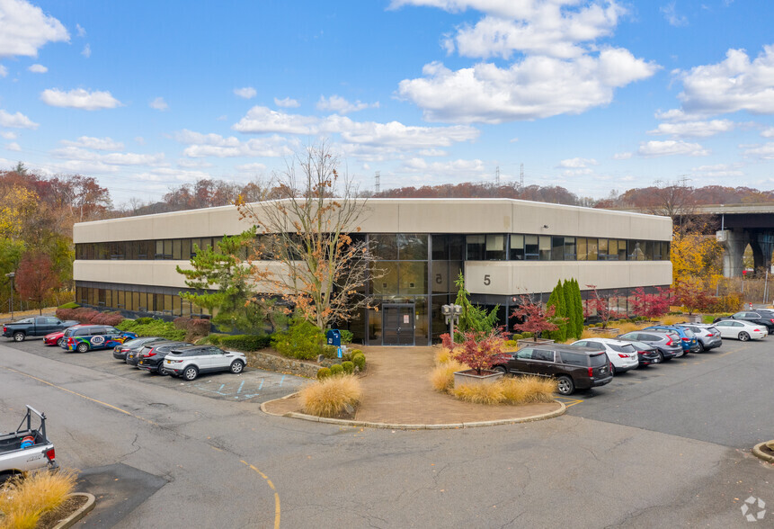 5 W Main St, Elmsford, NY à louer - Photo de l’immeuble – Image 3 sur 16