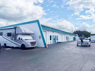 Plus de détails pour 900-920 NE Industrial Blvd, Jensen Beach, FL - Local d'activités, Industriel/Logistique à louer