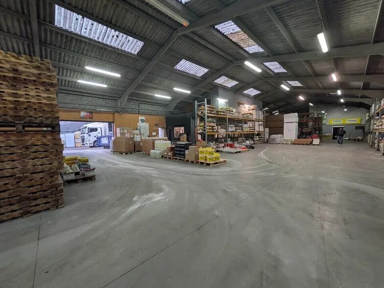 Industriel/Logistique dans Sotteville-lès-Rouen à louer - Photo de l’immeuble – Image 3 sur 6