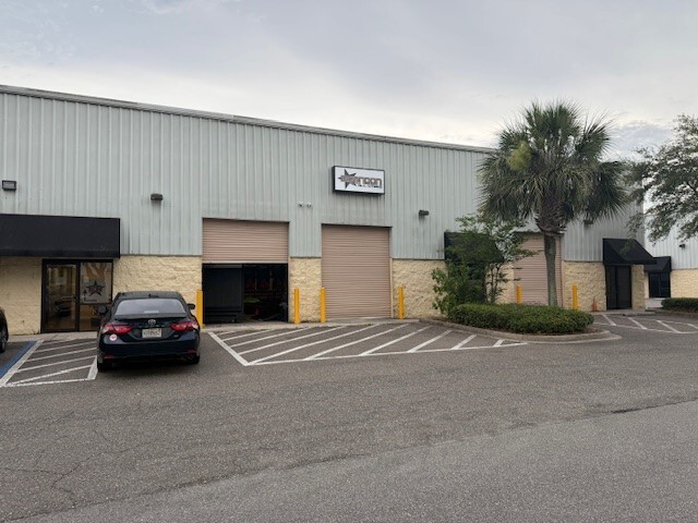6334 Philips Hwy, Jacksonville, FL à louer - Photo principale – Image 1 sur 13