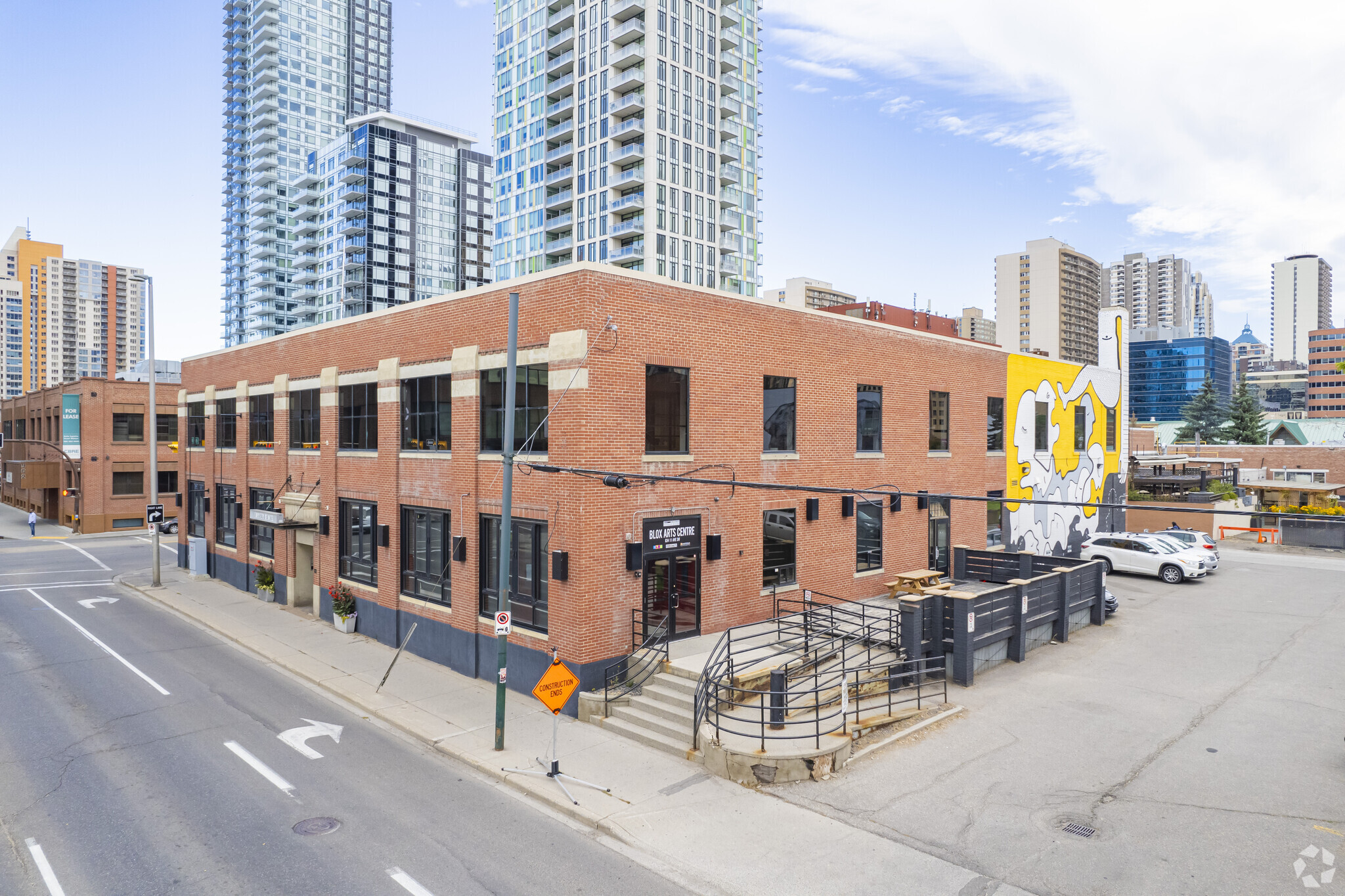 838 11 Av SW, Calgary, AB à louer Photo principale– Image 1 sur 12