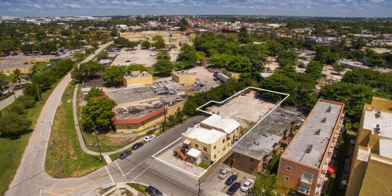 2765 NW 17th Ter, Miami, FL à vendre Photo de l’immeuble– Image 1 sur 11