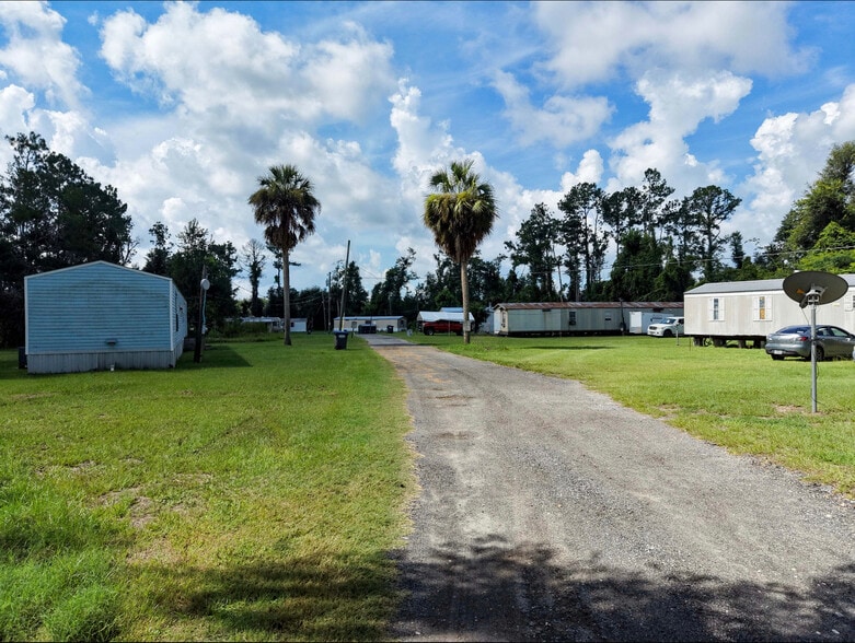 1269 W Roberts Aman Rd, Perry, FL à vendre - Photo de l’immeuble – Image 3 sur 29