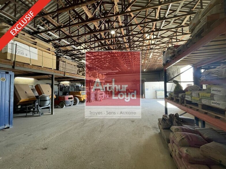 Industriel/Logistique dans Sens à vendre - Photo intérieure – Image 3 sur 5