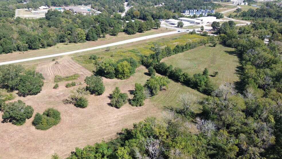 24082 Lone Star Parkway, Montgomery, TX à vendre - Photo principale – Image 1 sur 9
