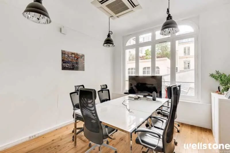 29 Rue D'Astorg, Paris à louer Photo intérieure– Image 1 sur 4