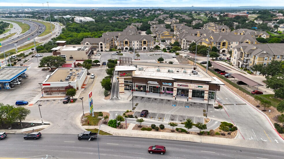 Hwy 151 & Military Dr W, San Antonio, TX à louer - Photo de l’immeuble – Image 3 sur 17