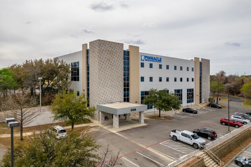 5109 Medical Dr, San Antonio, TX à louer - Photo principale – Image 1 sur 7