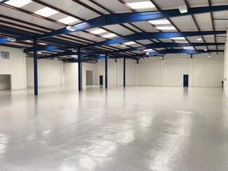 Plus de détails pour 17 Invincible Rd, Farnborough - Industriel/Logistique à louer