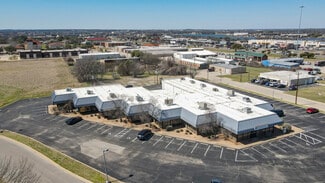 Plus de détails pour 1540 Southtown Dr, Granbury, TX - Local commercial à louer