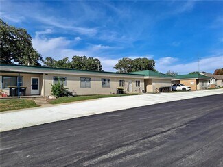 Plus de détails pour 905 E Fifth St, Blue Earth, MN - Logement à vendre