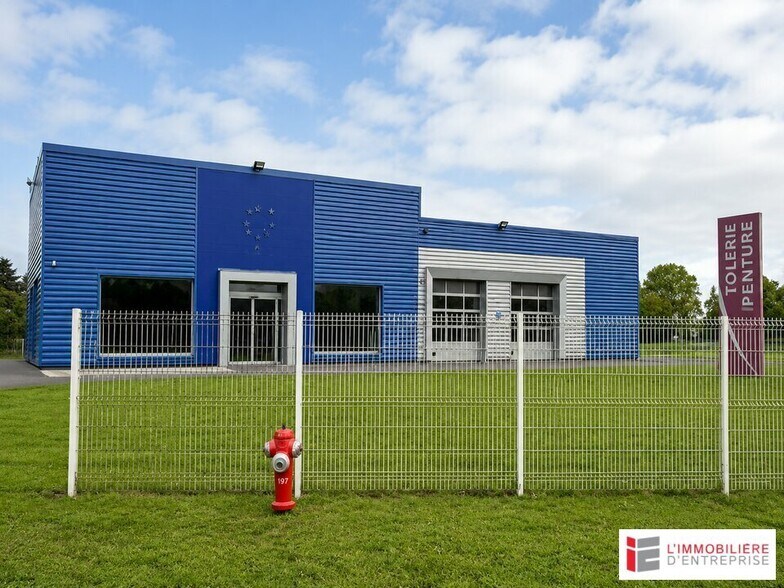 Local d’activités dans PLOULEC'H à louer - Photo de l’immeuble – Image 3 sur 8