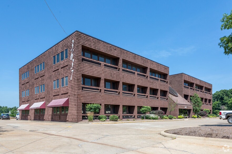 3637 Medina Rd, Medina, OH à louer - Photo principale – Image 1 sur 11