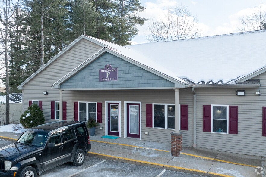 25 Daigle Ln, Sanford, ME à vendre - Photo de l’immeuble – Image 1 sur 3