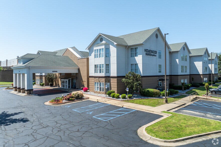 853 Centre St, Ridgeland, MS à vendre - Photo principale – Image 1 sur 15