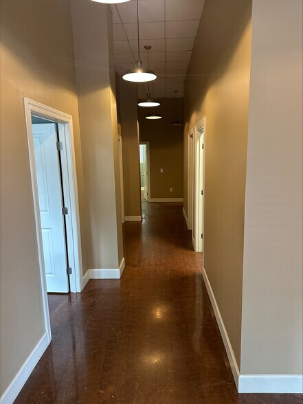 500 Providence Main St NW, Huntsville, AL à louer - Photo de l’immeuble – Image 3 sur 13