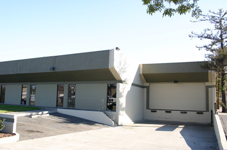442-446 Nelo St, Santa Clara, CA à louer - Photo de l’immeuble – Image 1 sur 1