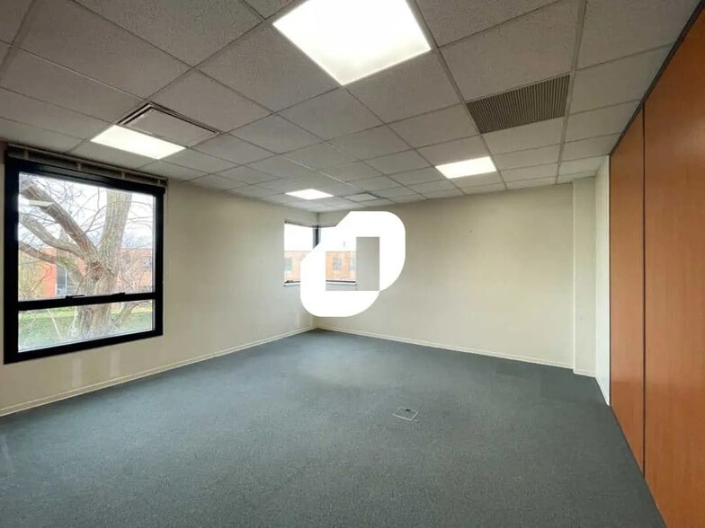 25 Rue Du Saule Trapu, Massy à louer - Photo de l’immeuble – Image 2 sur 8