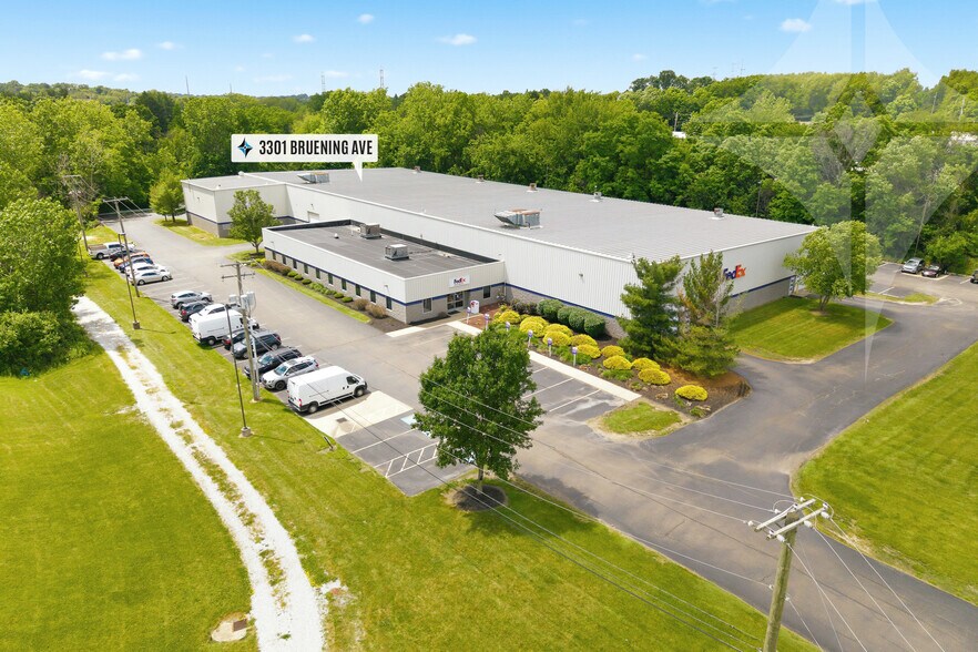 3301 Bruening Ave SW, Canton, OH à louer - Photo de l’immeuble – Image 1 sur 31