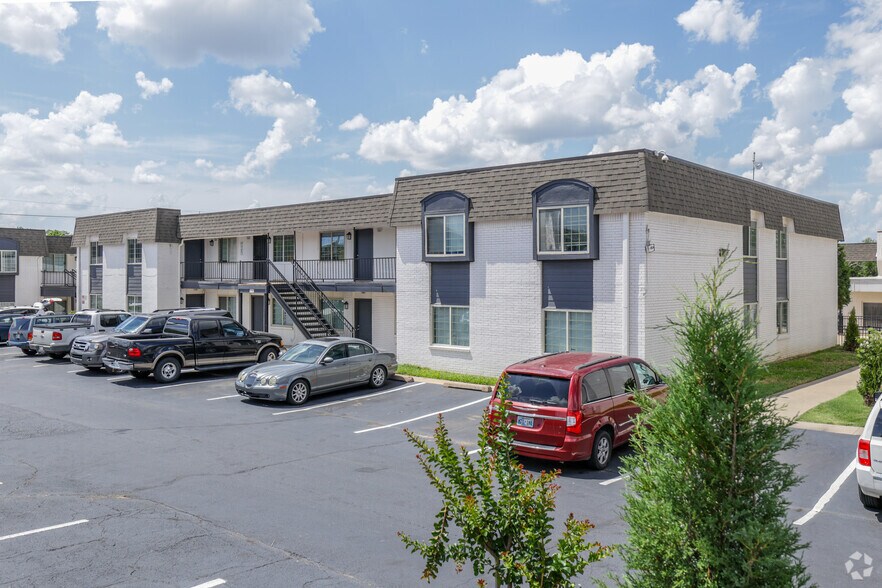 1713 S Memorial Dr, Tulsa, OK à vendre - Photo principale – Image 1 sur 104