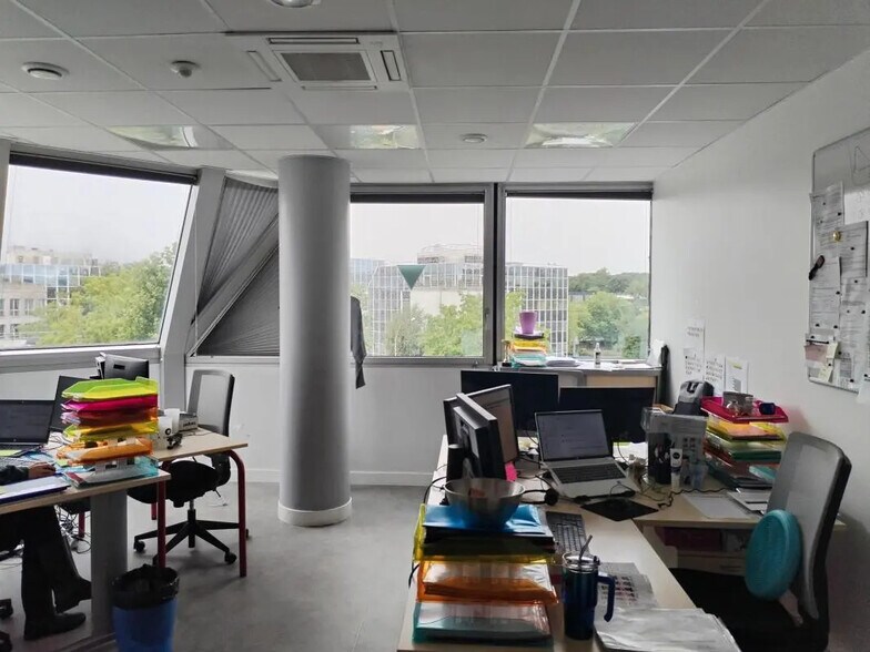 13 Avenue Morane Saulnier, Vélizy-Villacoublay à louer - Photo de l’immeuble – Image 1 sur 7