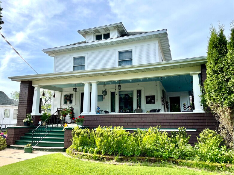 317 E Park Ave, Minocqua, WI à vendre - Photo de l’immeuble – Image 2 sur 24