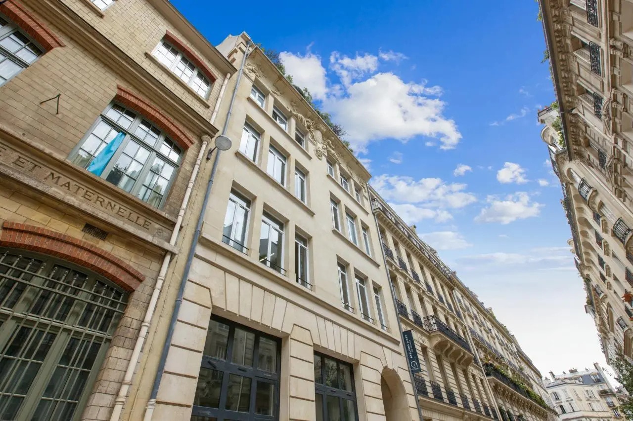 10 Rue Chaptal, Paris à louer Photo de l’immeuble– Image 1 sur 19
